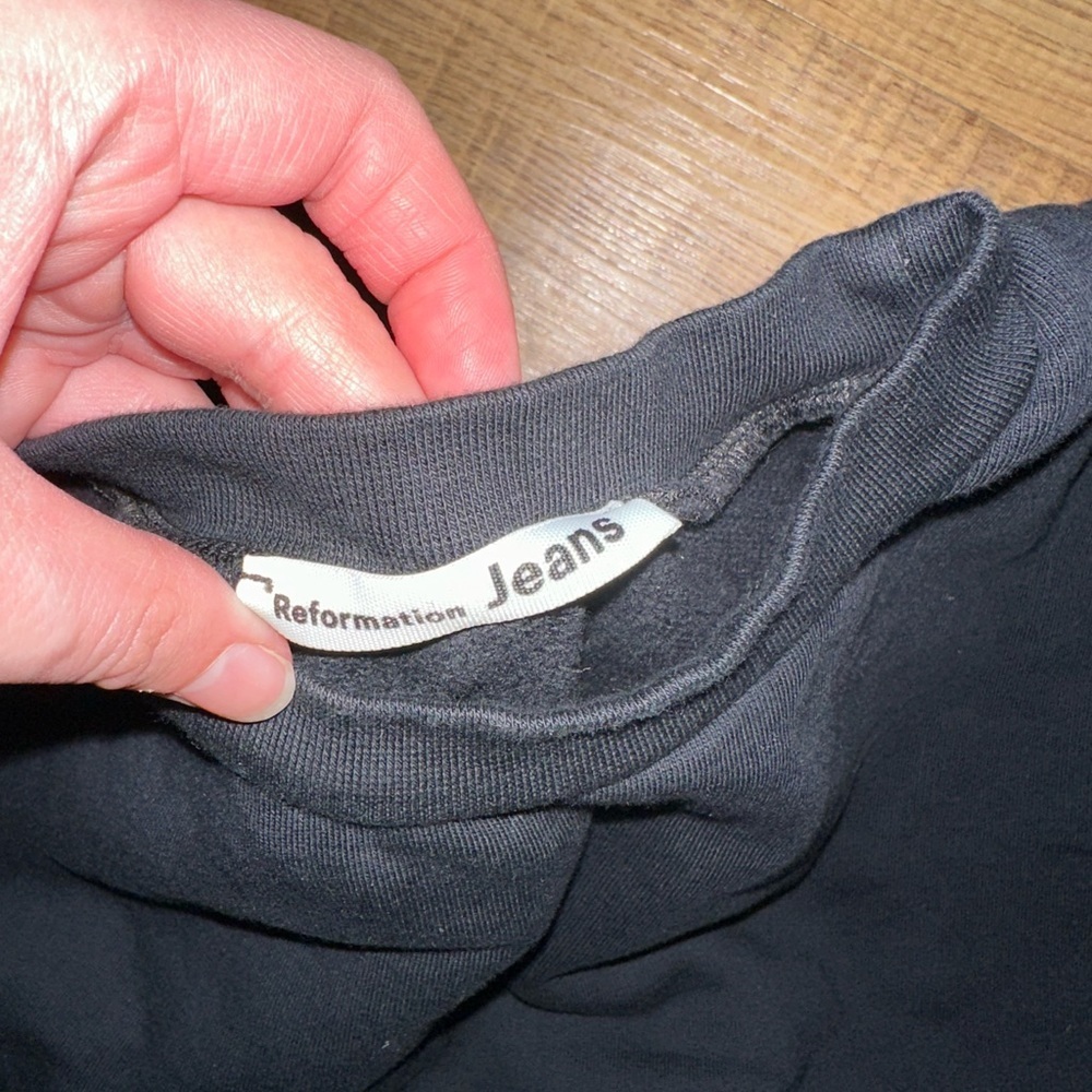 Reformation Hunter Sweatshirt - Picture 7 of 7